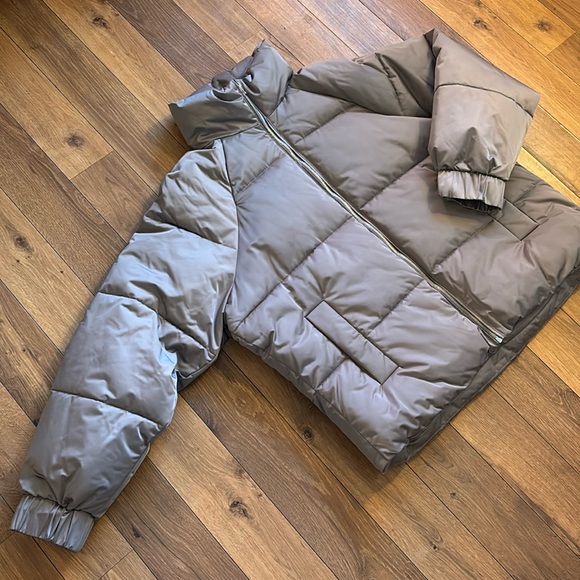 Beige/Tan Abercrombie & Fitch Puffer Jacket - Large - Picture 2 of 6